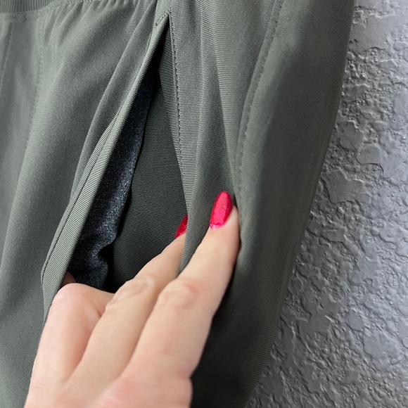 Vuori Meta Jogger, Dark Oregano L - EUC, Performance, Athleisure, Green, Casual - Picture 14 of 15